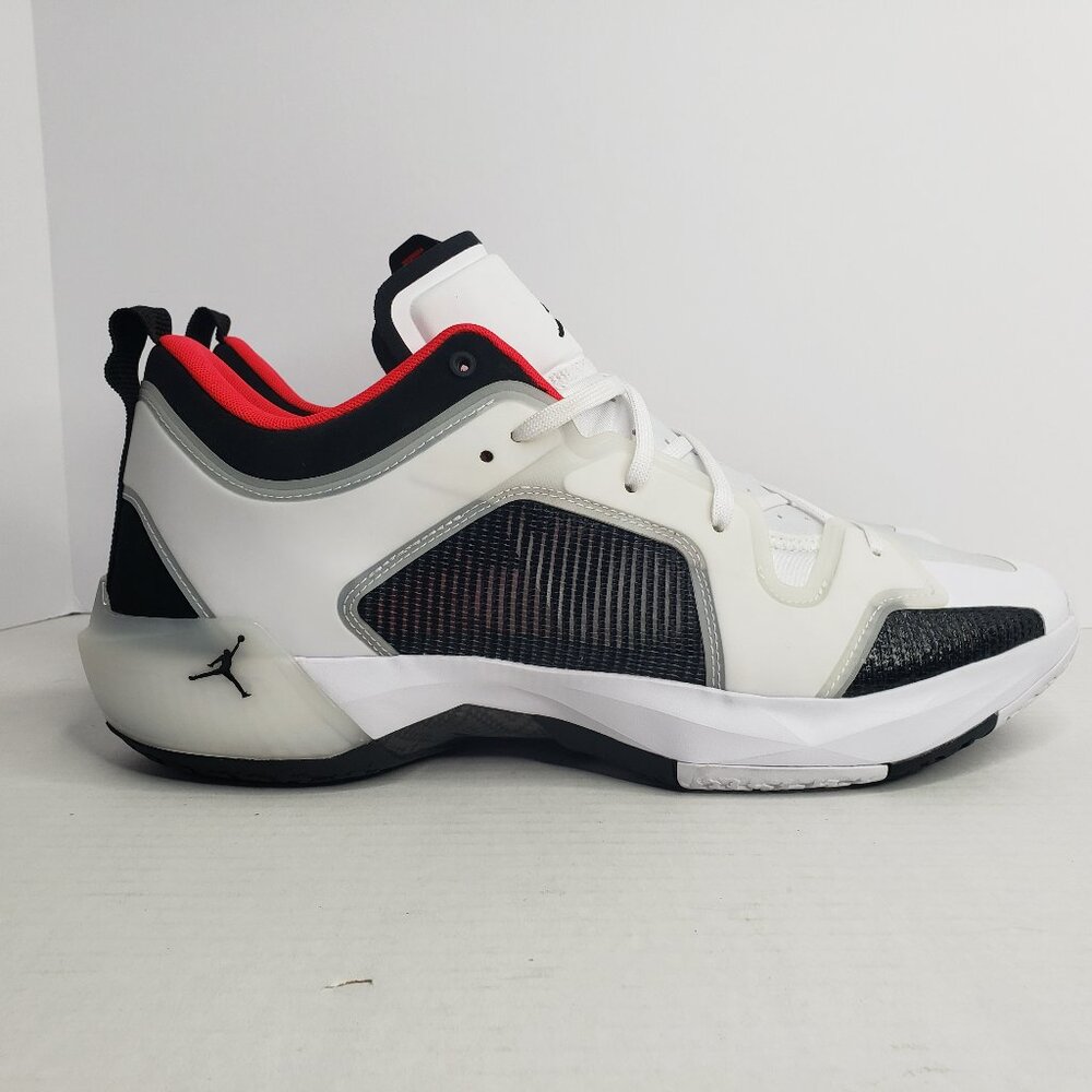 NWOB Air Jordan 37 PF Low Siren Red - Mens Size 18